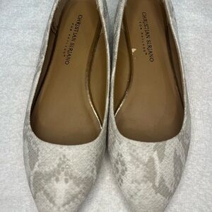 Christian Siriano Women's Cream Flats